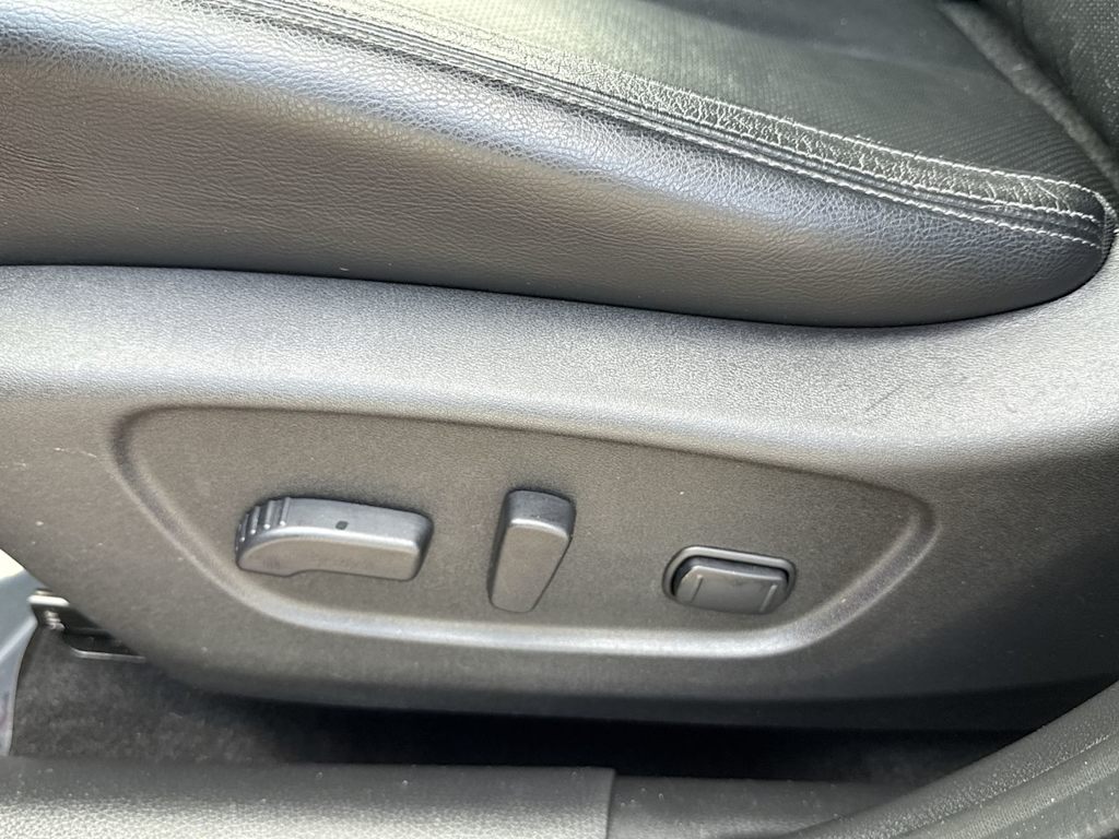 Thumbnail: 2020 Nissan Rogue Sport - 24