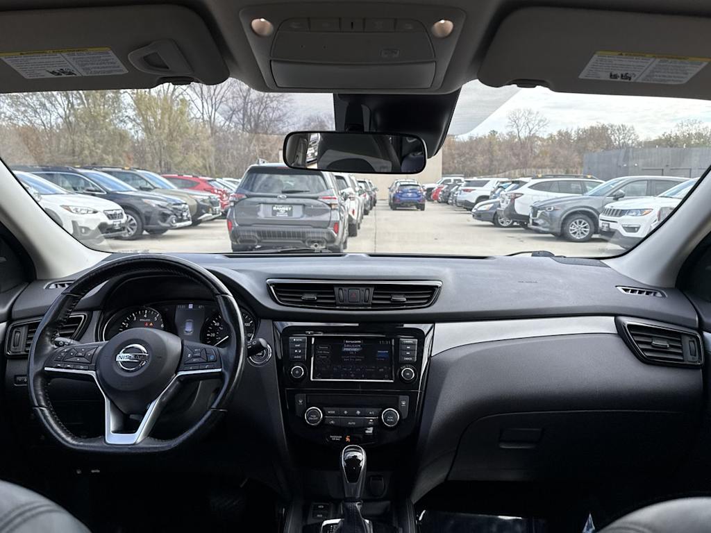 Thumbnail: 2020 Nissan Rogue Sport - 8