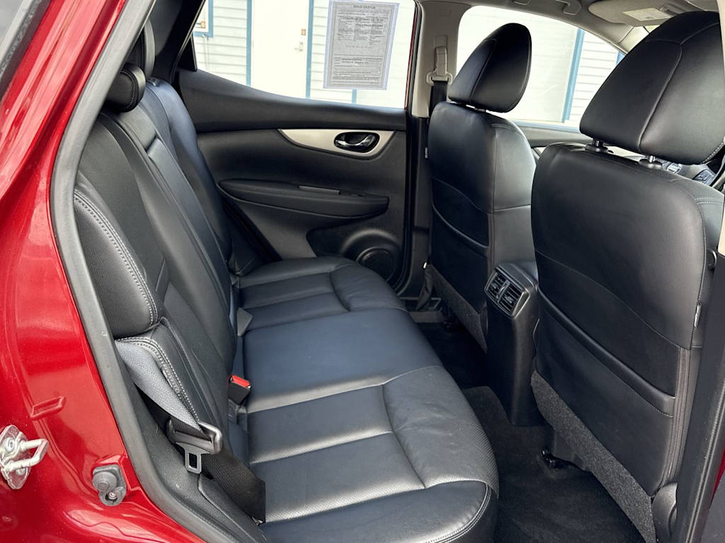 Thumbnail: 2020 Nissan Rogue Sport - 26