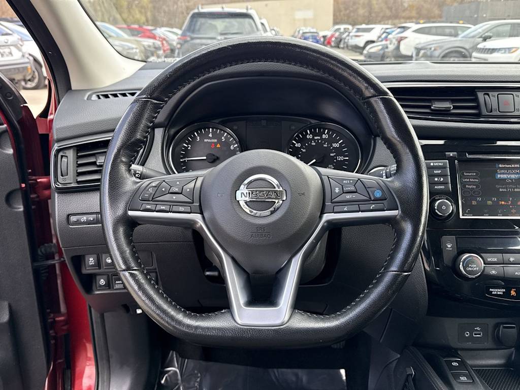 Thumbnail: 2020 Nissan Rogue Sport - 12