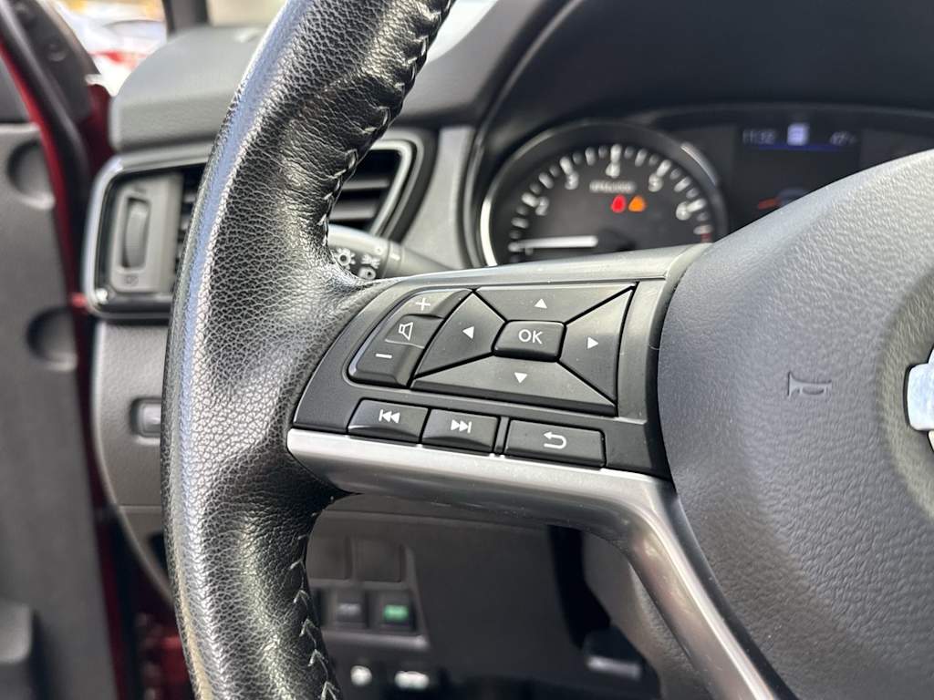 Thumbnail: 2020 Nissan Rogue Sport - 27