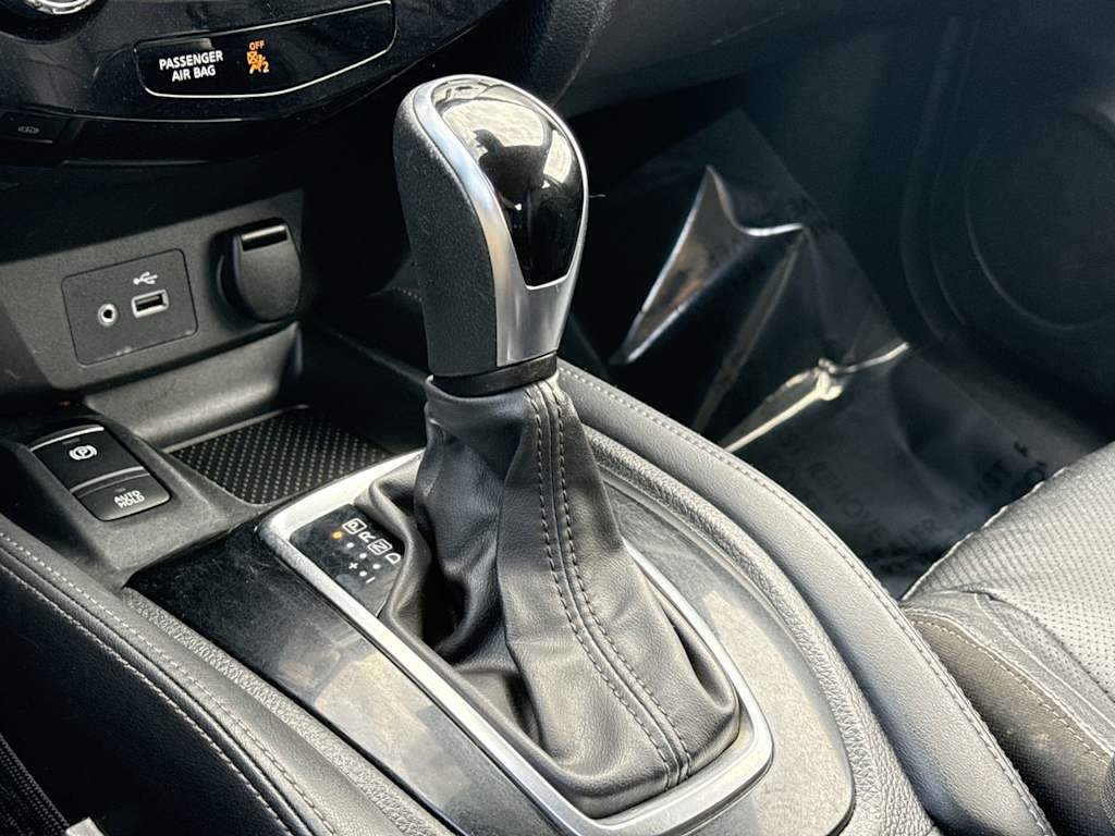 Thumbnail: 2020 Nissan Rogue Sport - 32