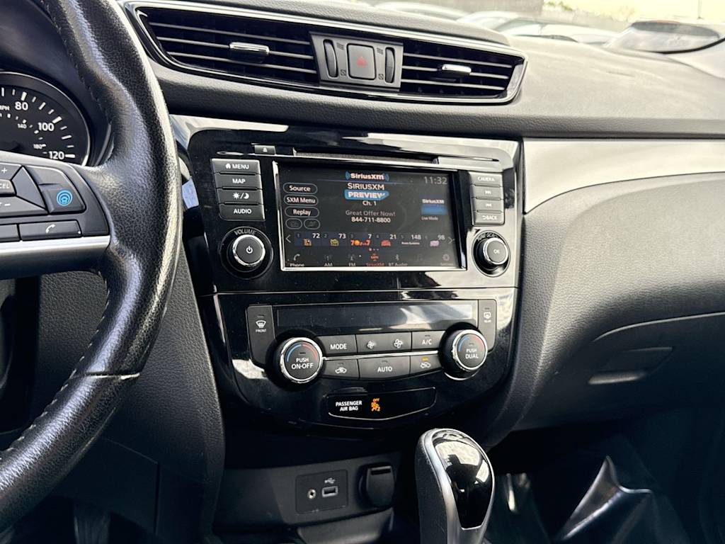 Thumbnail: 2020 Nissan Rogue Sport - 13