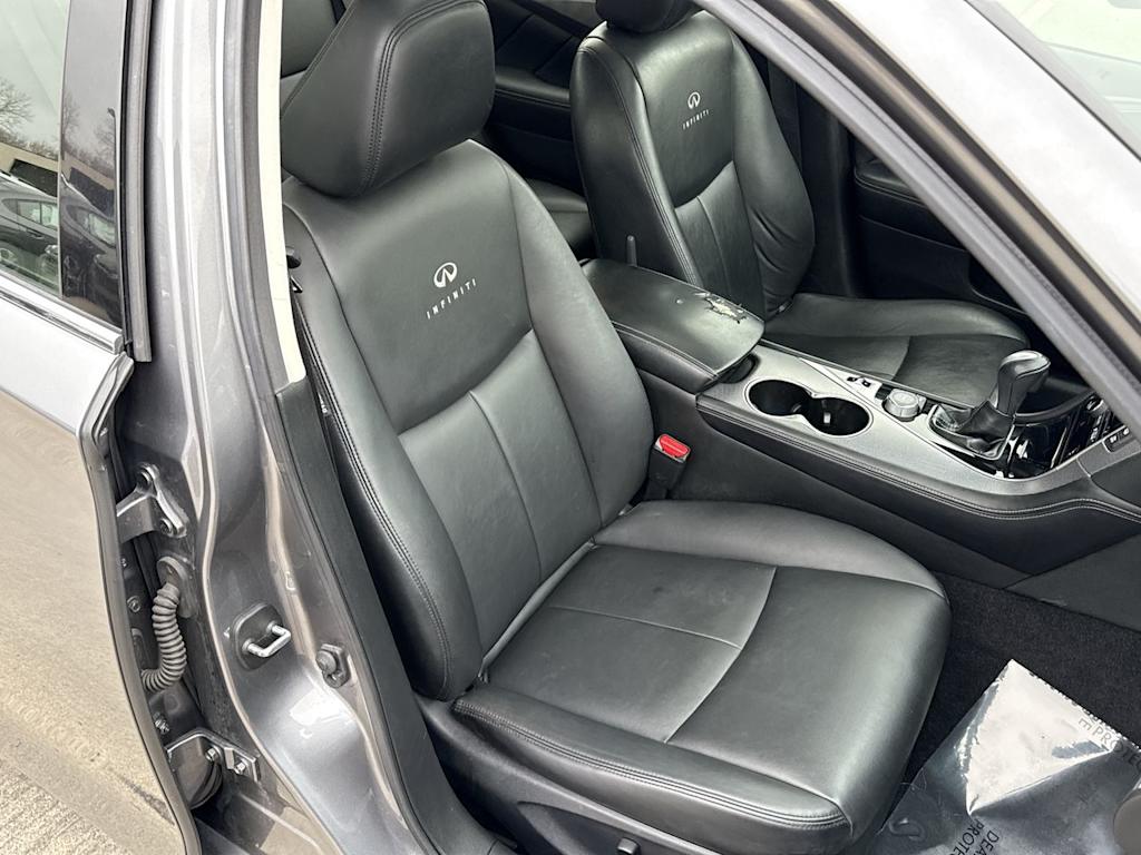 Thumbnail: 2014 INFINITI Q50 - 11