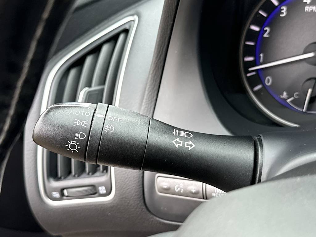 Thumbnail: 2014 INFINITI Q50 - 15