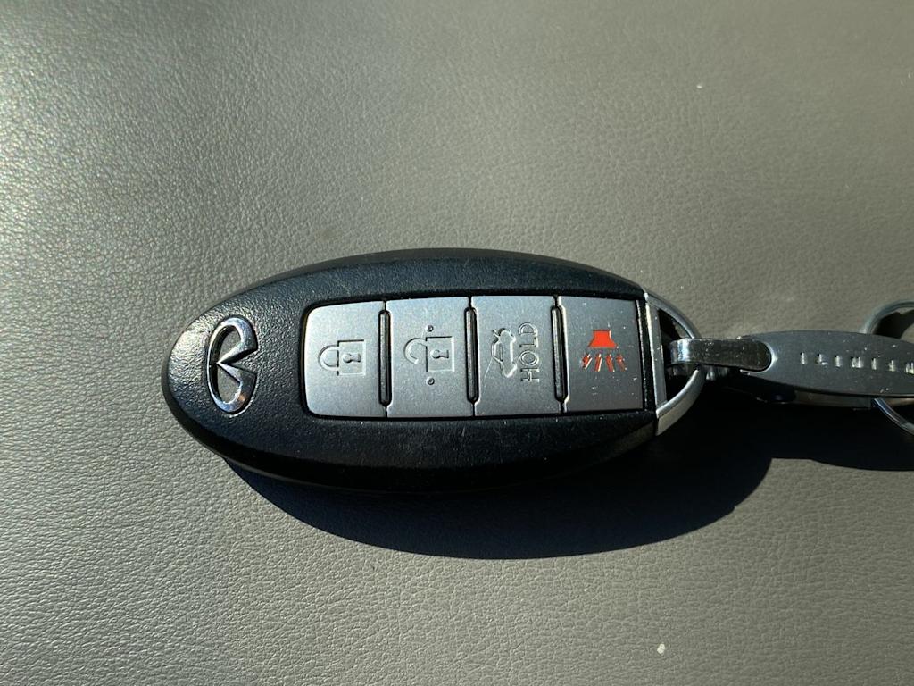Thumbnail: 2010 INFINITI G37 - 16