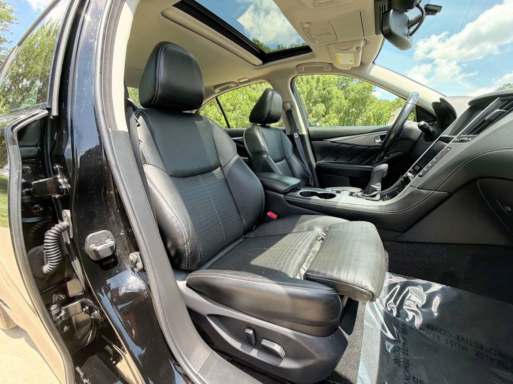Thumbnail: 2018 INFINITI Q50 - 9