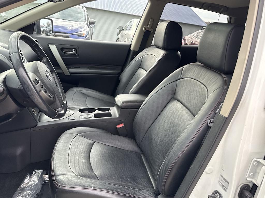 Thumbnail: 2012 Nissan Rogue - 10