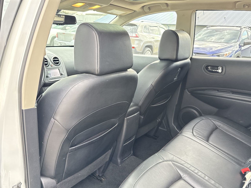 Thumbnail: 2012 Nissan Rogue - 12