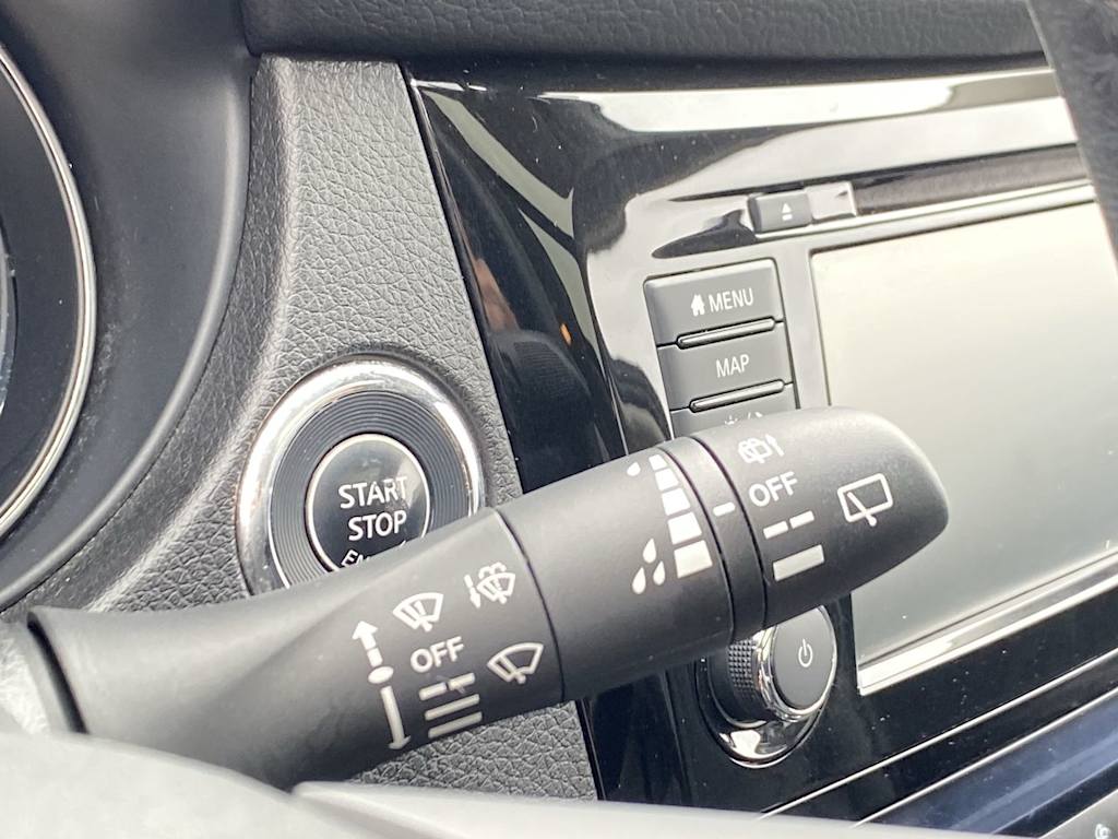 2018 Nissan Rogue SL 30