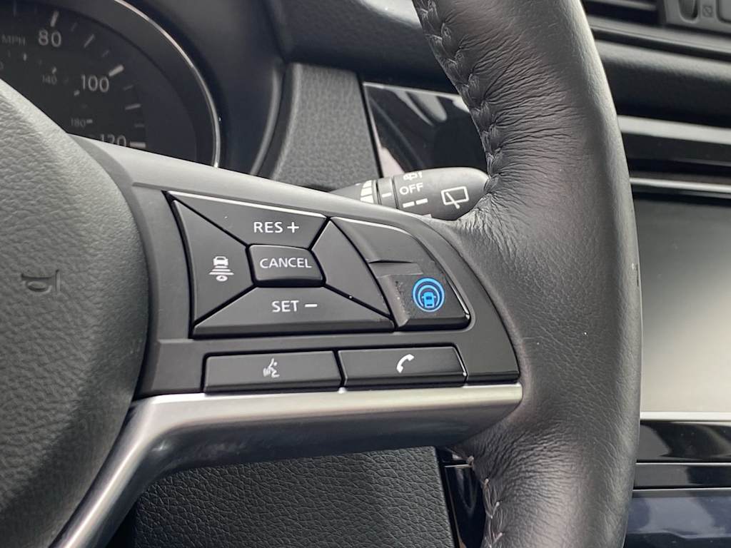 2018 Nissan Rogue SL 29