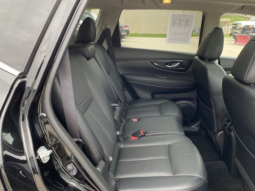 2018 Nissan Rogue SL 27