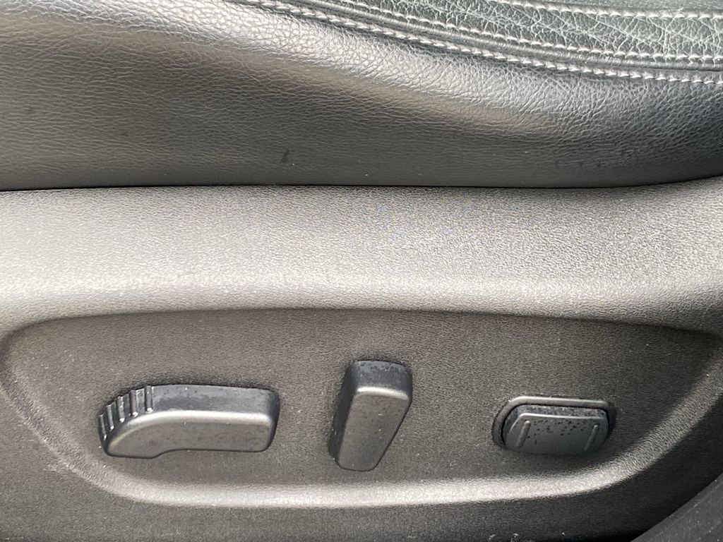 2018 Nissan Rogue SL 24