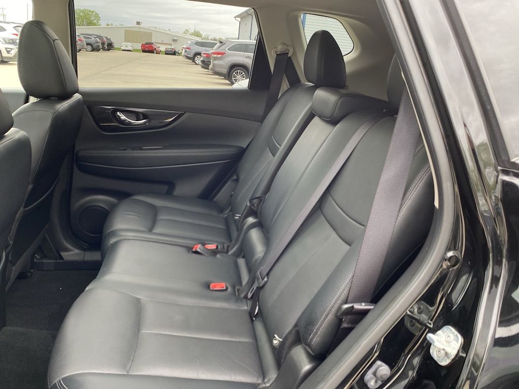 2018 Nissan Rogue SL 26