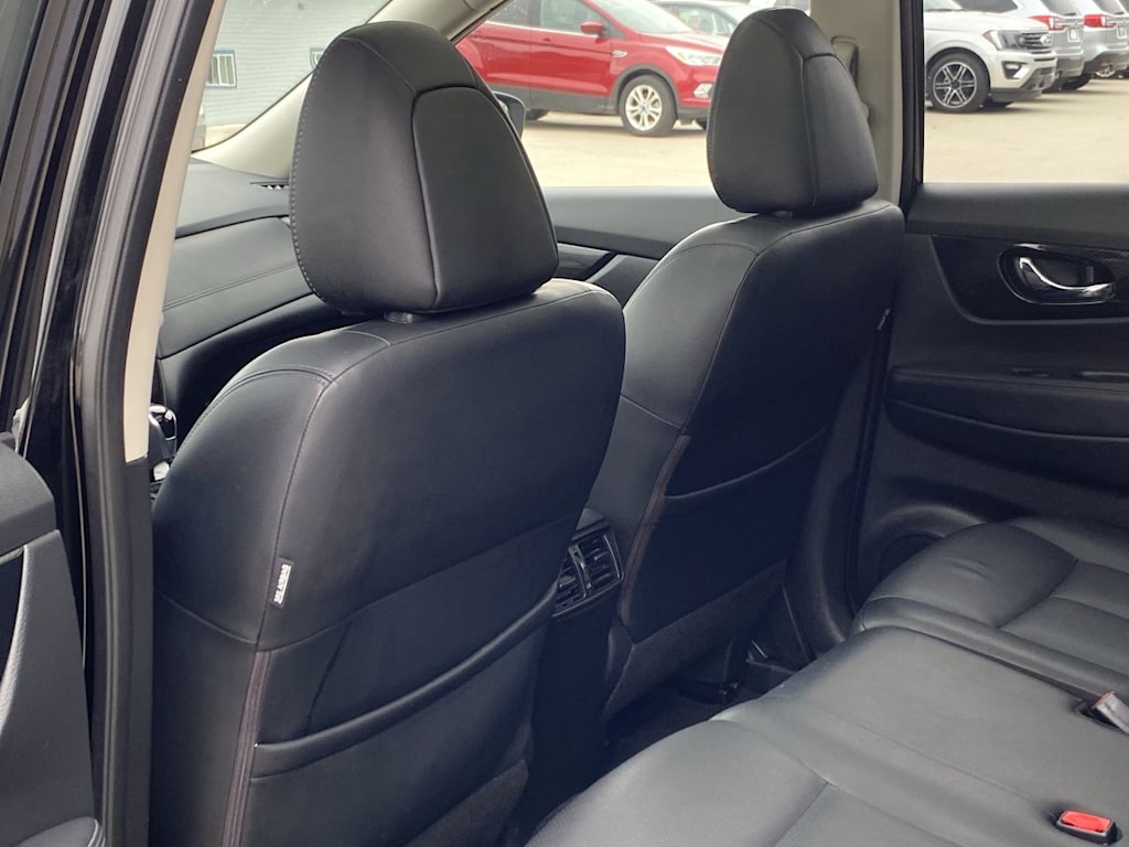 2018 Nissan Rogue SL 12