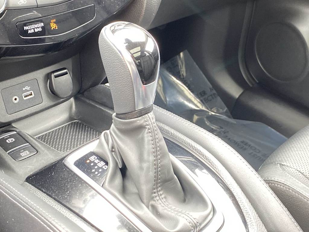 2018 Nissan Rogue SL 34