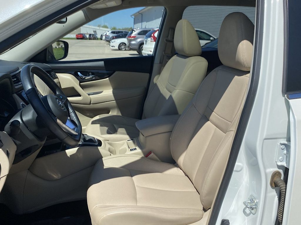 2018 Nissan Rogue SL 10