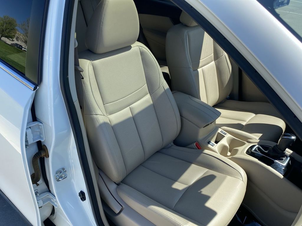 2018 Nissan Rogue SL 11