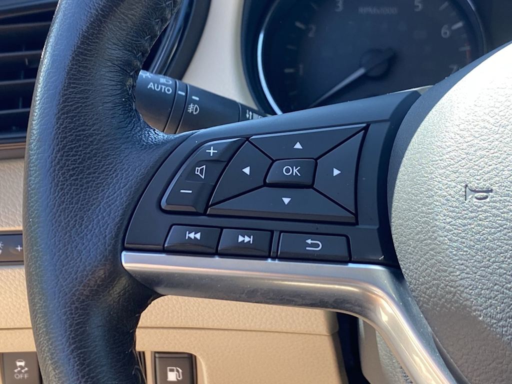 2018 Nissan Rogue SL 29