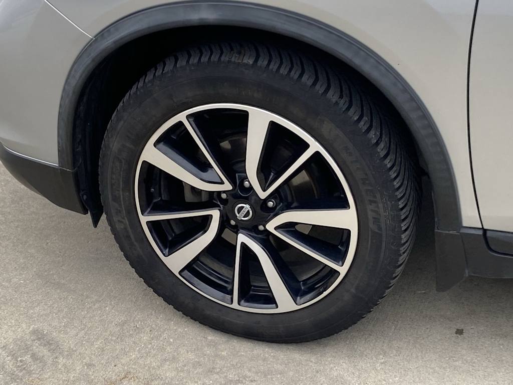 Thumbnail: 2017 Nissan Rogue - 7