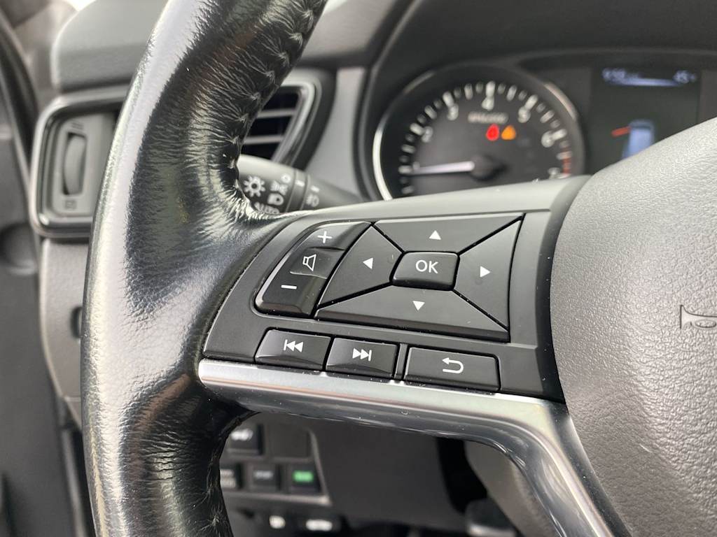 Thumbnail: 2017 Nissan Rogue - 27