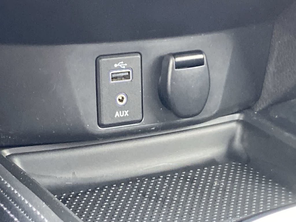 Thumbnail: 2017 Nissan Rogue - 33