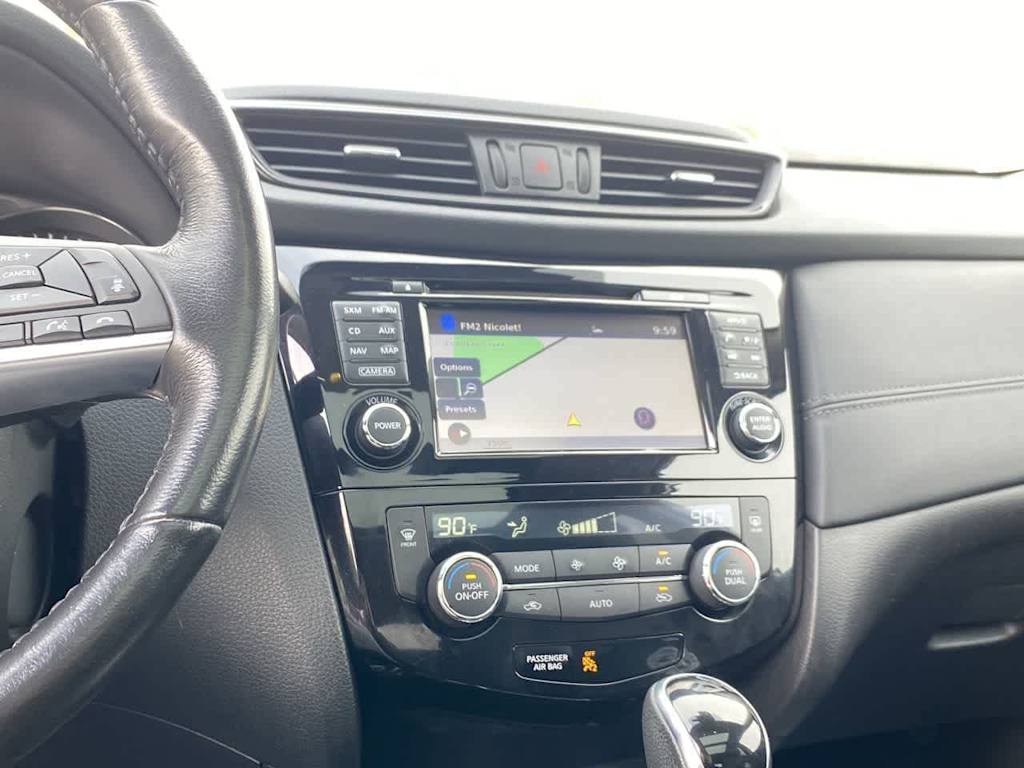 Thumbnail: 2017 Nissan Rogue - 14