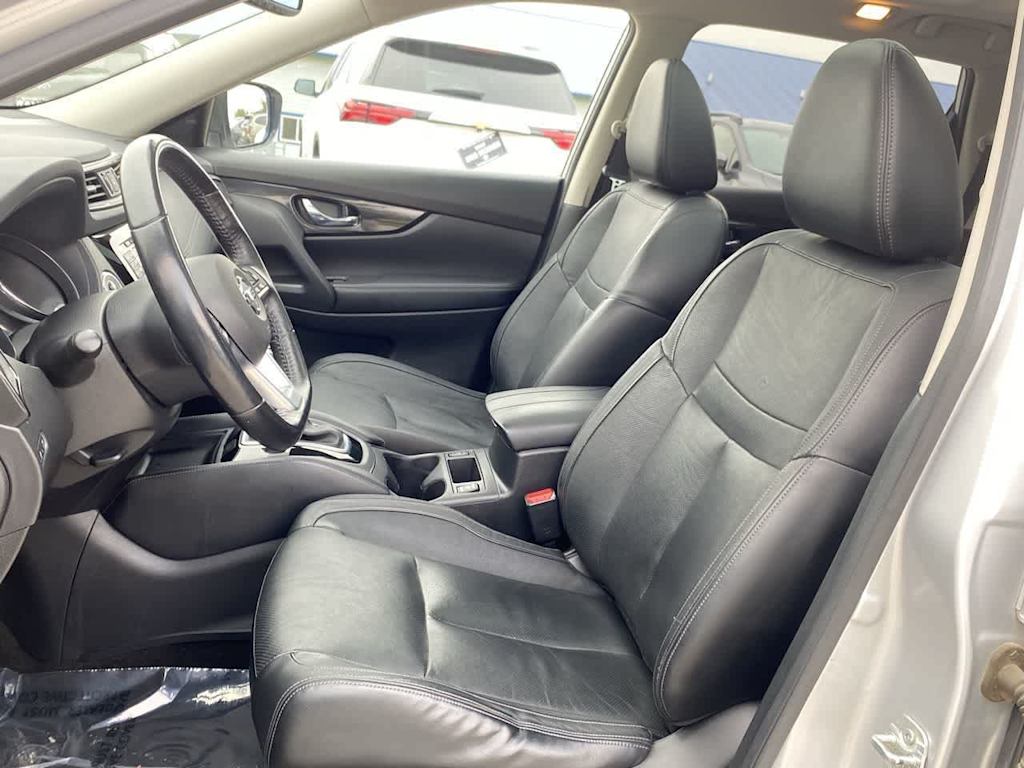 Thumbnail: 2017 Nissan Rogue - 10