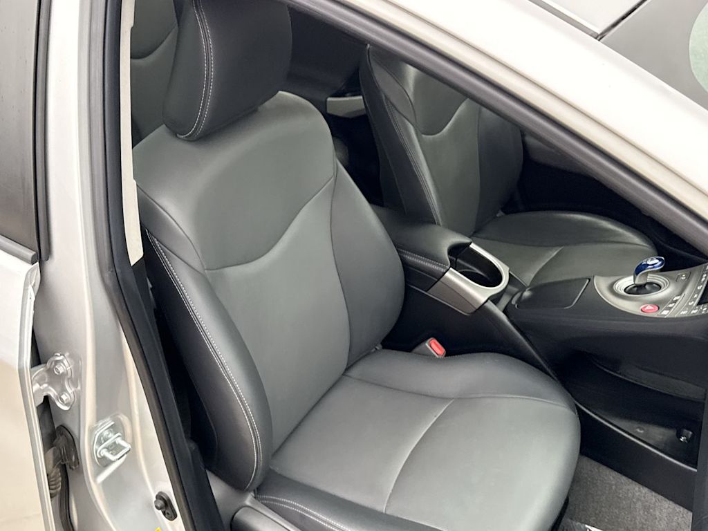 Thumbnail: 2014 Toyota Prius - 26