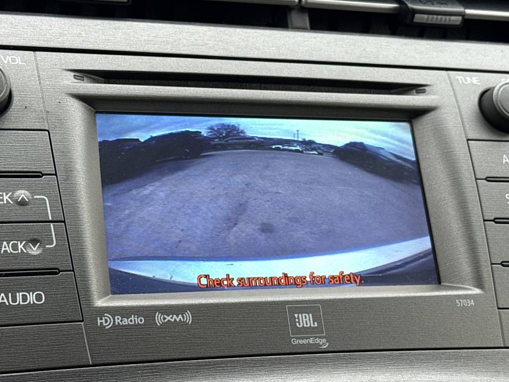 Thumbnail: 2014 Toyota Prius - 31