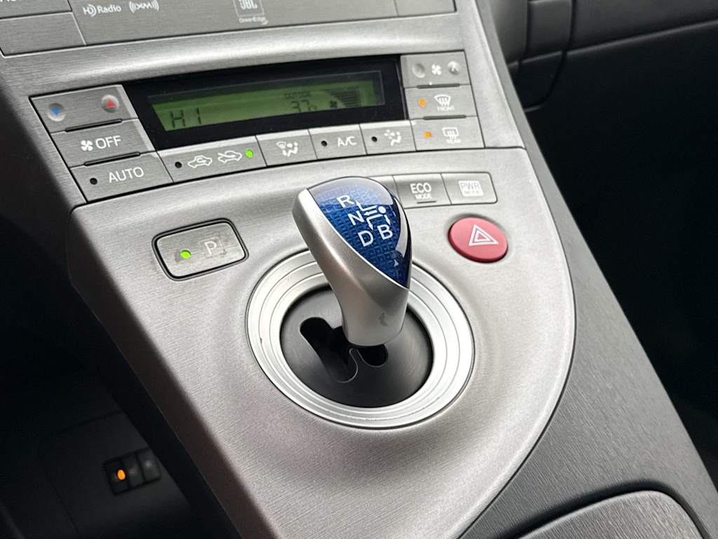 Thumbnail: 2014 Toyota Prius - 16