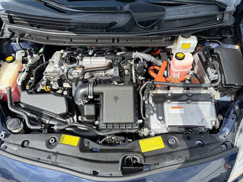 Thumbnail: 2012 Toyota Prius - 8