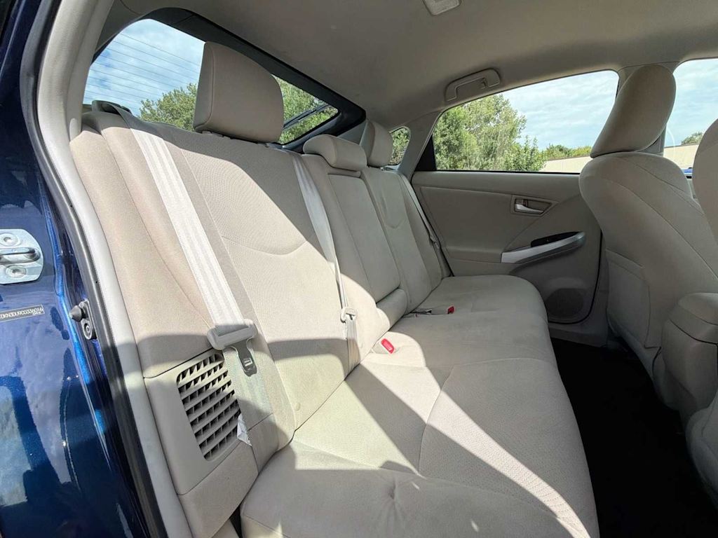 Thumbnail: 2012 Toyota Prius - 23
