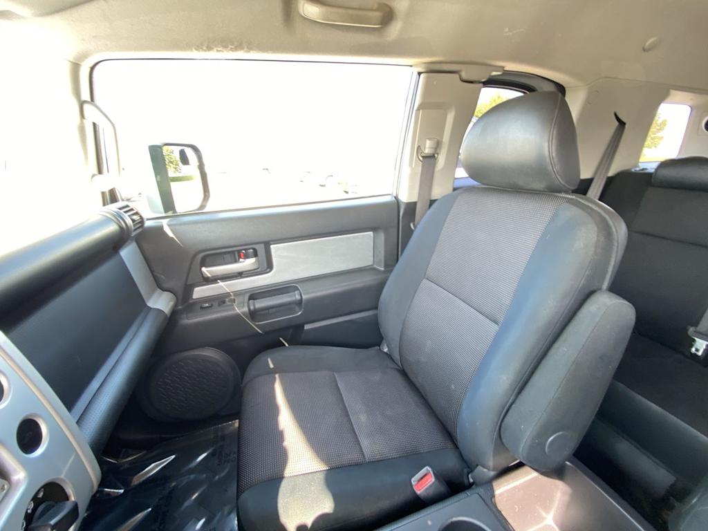 Thumbnail: 2007 Toyota FJ Cruiser - 12