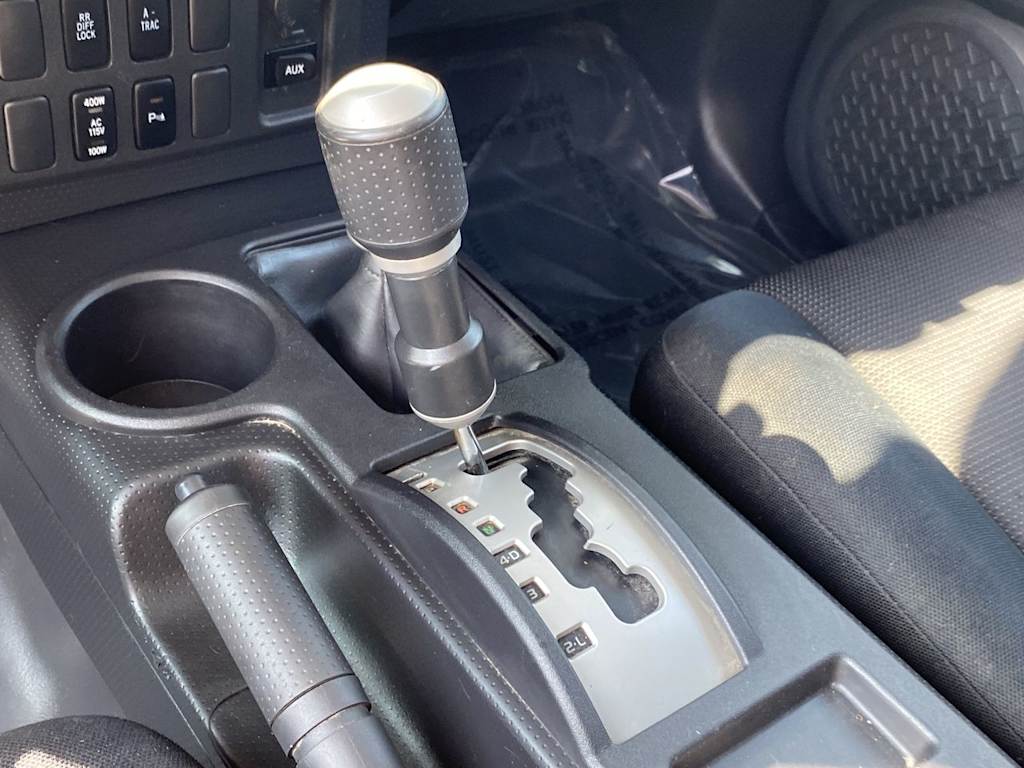 Thumbnail: 2007 Toyota FJ Cruiser - 16