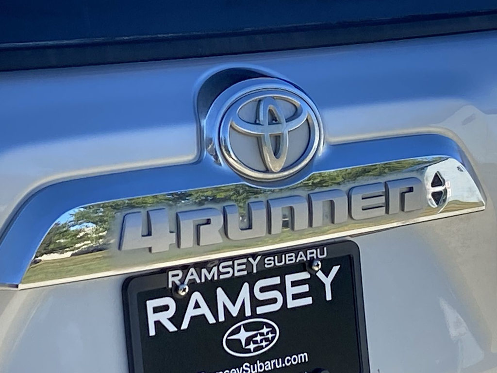 Thumbnail: 2011 Toyota 4Runner - 24