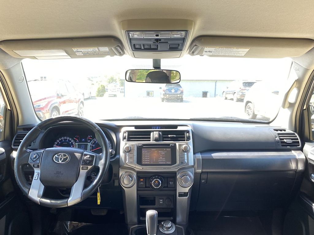 Thumbnail: 2016 Toyota 4Runner - 9