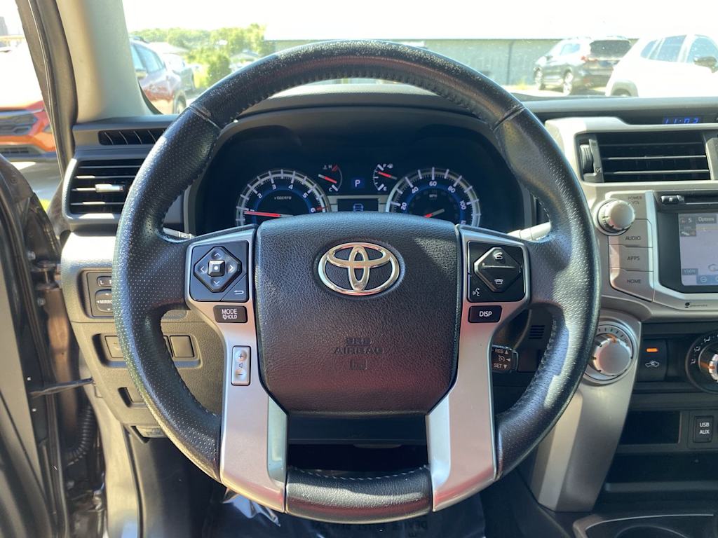Thumbnail: 2016 Toyota 4Runner - 13