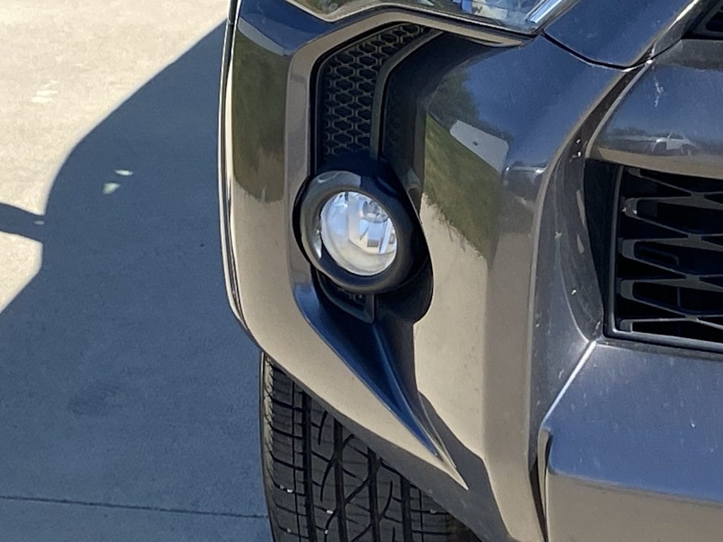 Thumbnail: 2016 Toyota 4Runner - 6