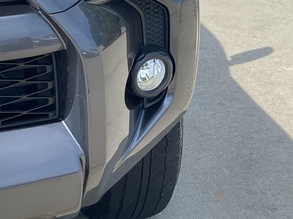 Thumbnail: 2019 Toyota 4Runner - 24