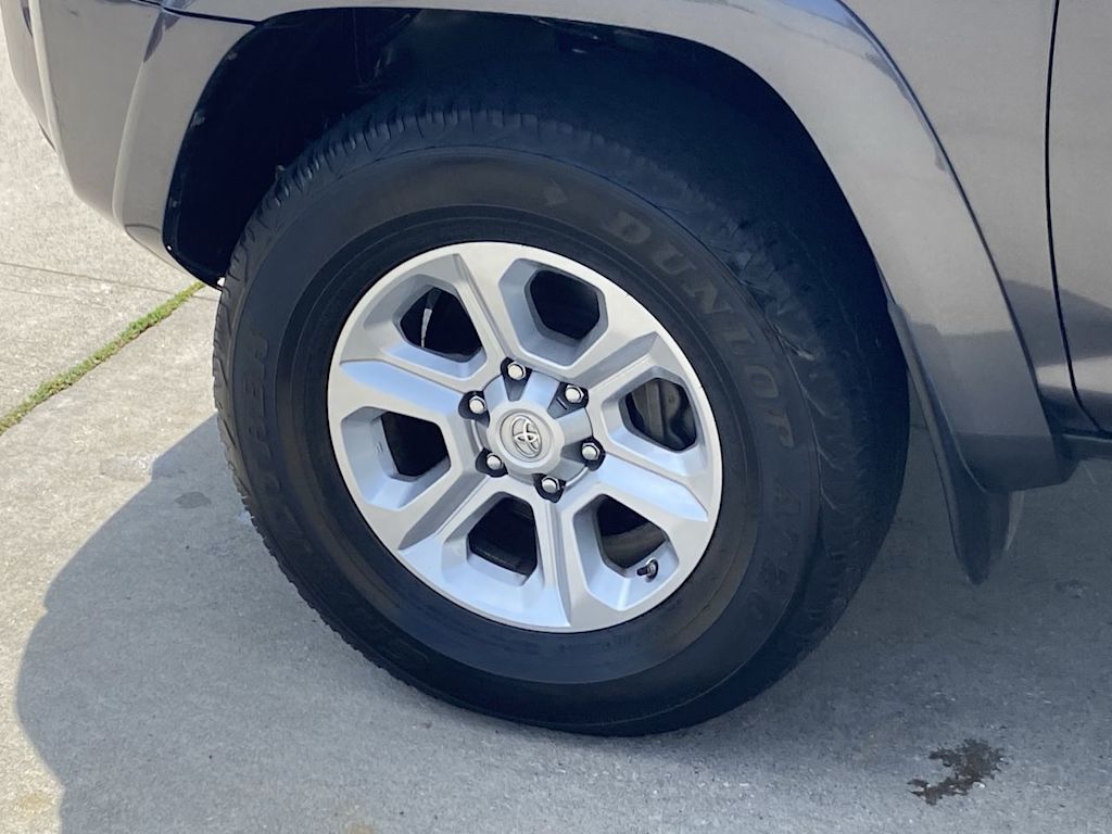 Thumbnail: 2019 Toyota 4Runner - 7