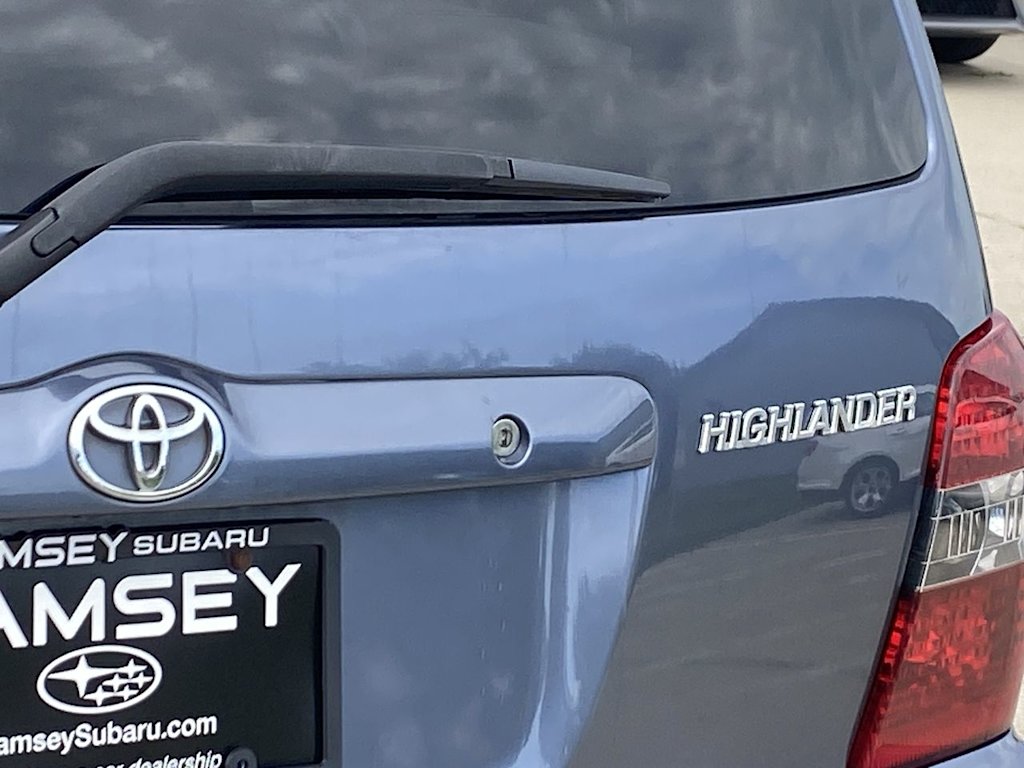 Thumbnail: 2005 Toyota Highlander - 6