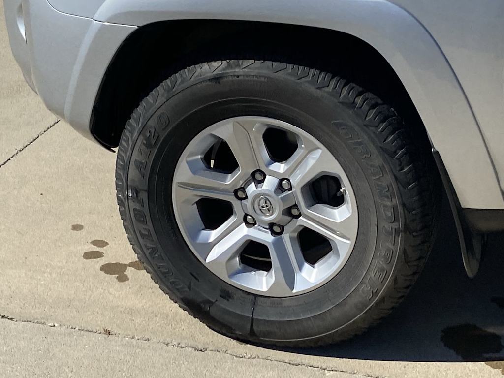 Thumbnail: 2021 Toyota 4Runner - 7