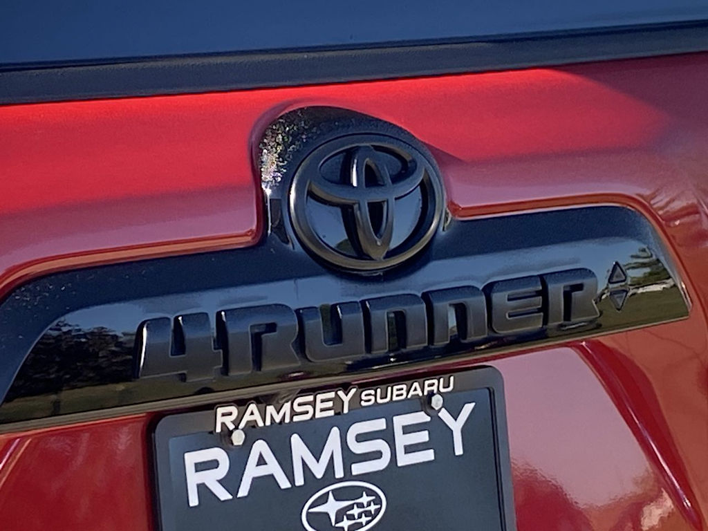 Thumbnail: 2021 Toyota 4Runner - 6
