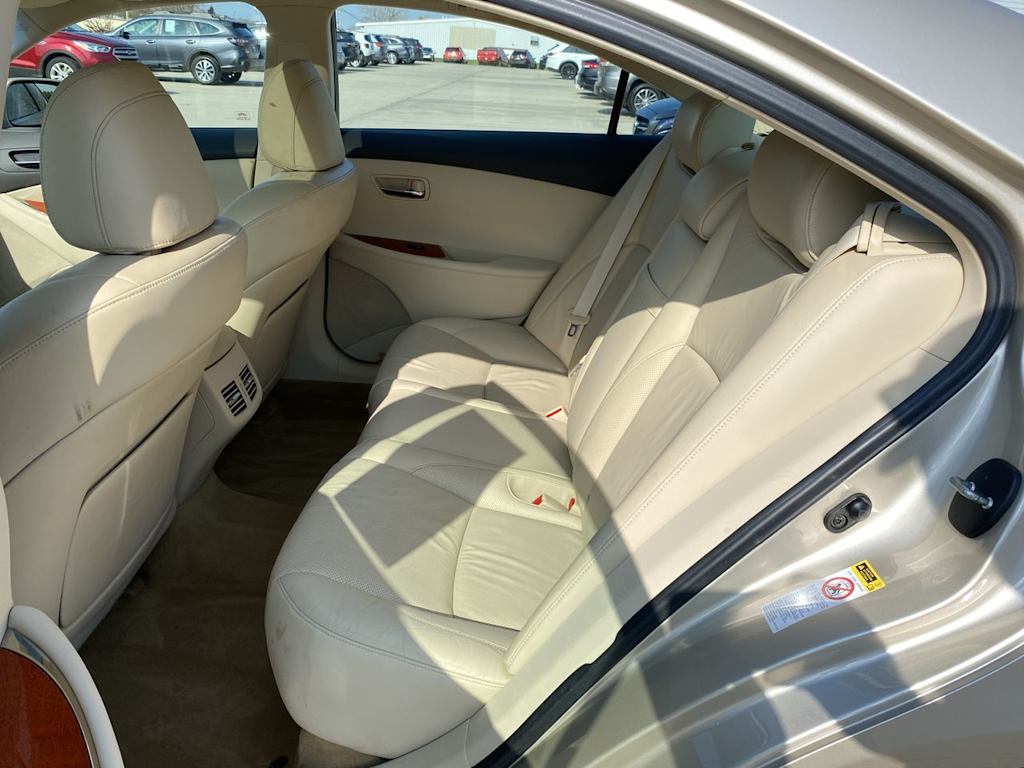 2010 Lexus ES 350 27