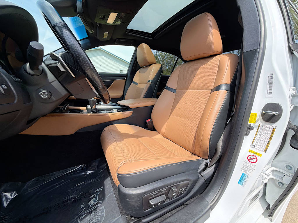 Thumbnail: 2016 Lexus GS - 10