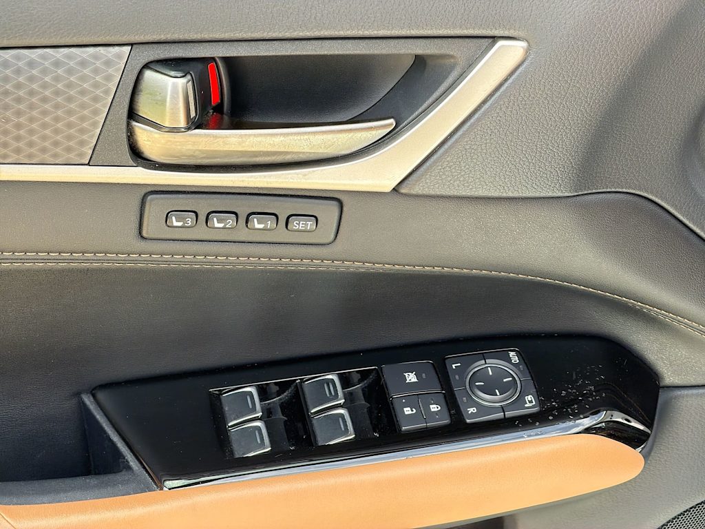 Thumbnail: 2016 Lexus GS - 23