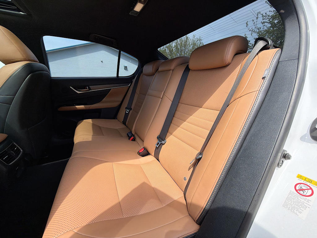 Thumbnail: 2016 Lexus GS - 25