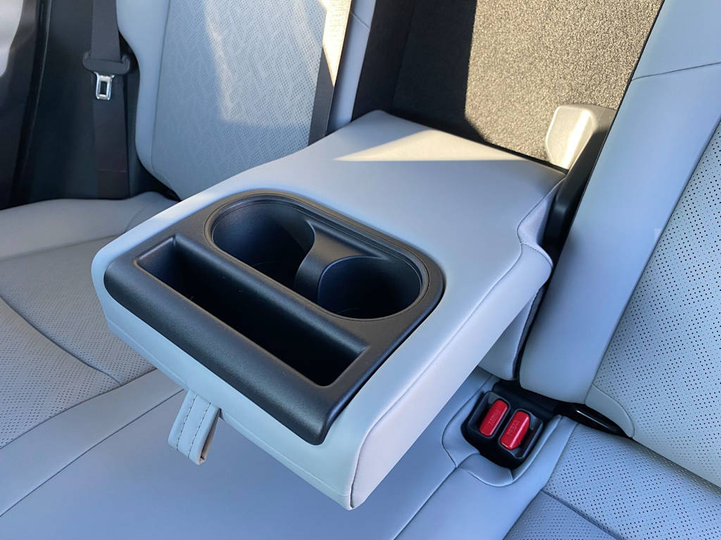 Thumbnail: 2026 Subaru Solterra - 15