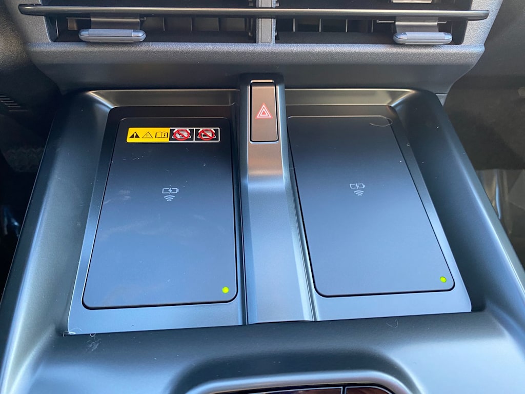 Thumbnail: 2026 Subaru Solterra - 32